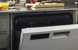 Diskmaskinen luktar illa – vanliga orsaker och lösningar